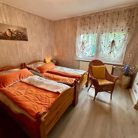 Spreewald Fam Schade * Kleeden
